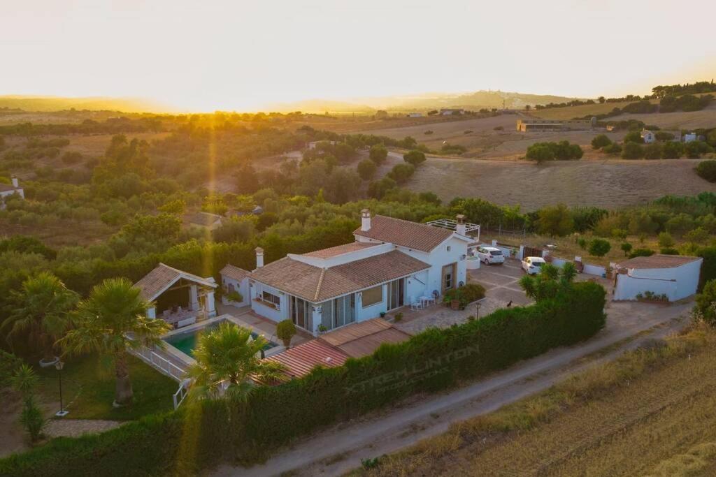 Villa El Estanque Holiday Cottage & Bungalow Аркос де ла Фронтера Экстерьер фото